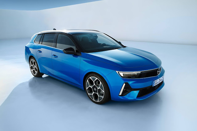 sportliches Kombi Auto von Opel, auch als Hybrid 2022