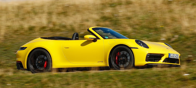 Porsche GTS gelbe Lackierung